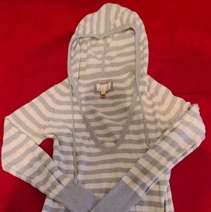 American eagle lightweight hooded shirt